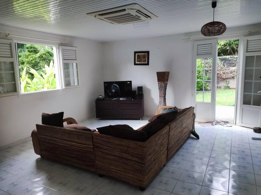 Villa Familiale Avec Piscine Le Marin Bagian luar foto